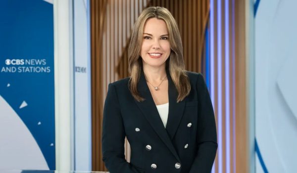 Dimite presidenta de cadena CBS News en medio de tensiones con Donald Trump