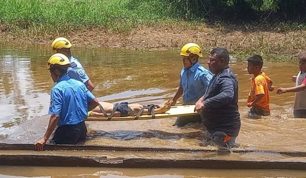 Niño se ahoga cuando jugaba con un perro en una laguna en Bonanza