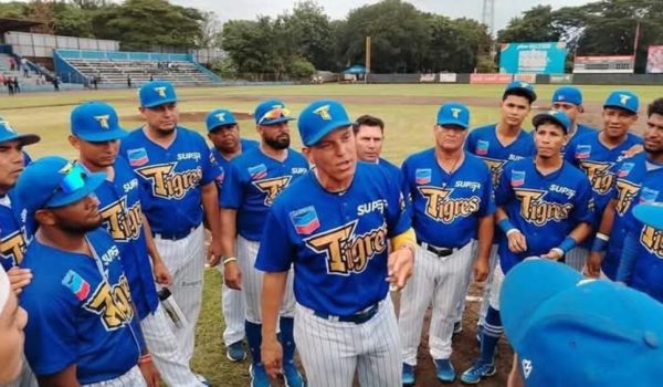 Los Tigres de Chinandega le demuestran al Bóer y al resto de la liga porqué son los campeones