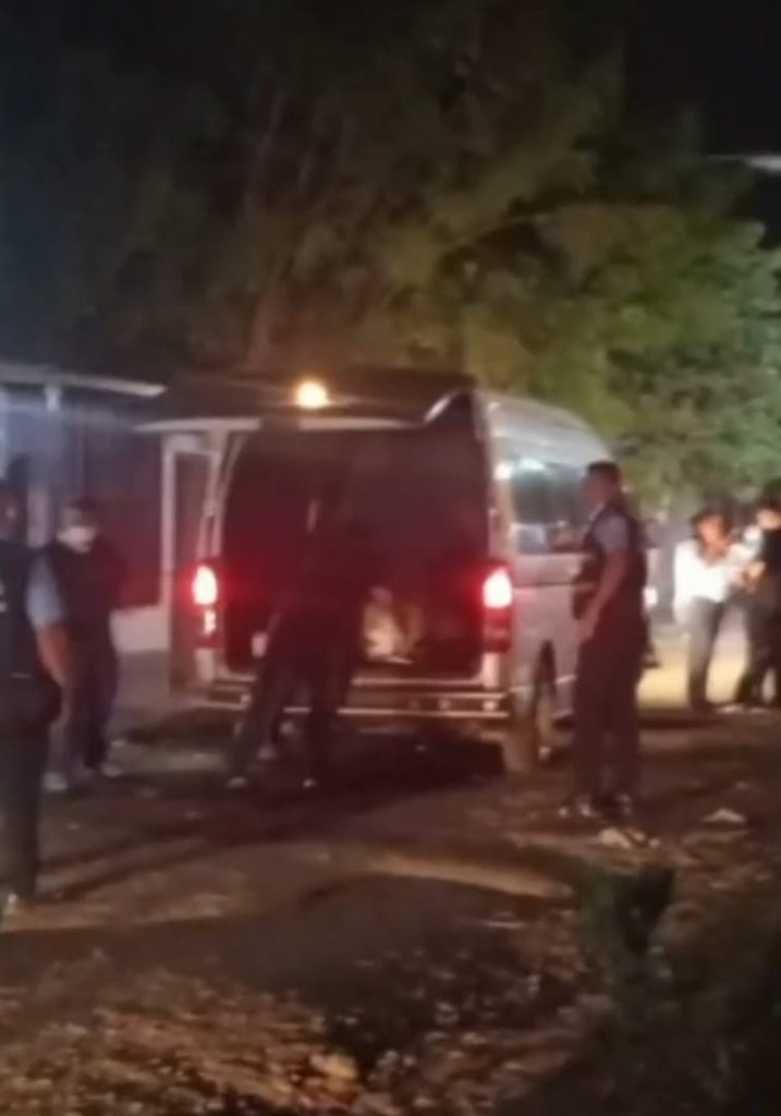 En Medicina Legal hacía fue trasdladado el cadáver de Dolores Aburto fue donde confirmaron que fue asbusada sexualmente y asesinada. LA PRENSA/ Captura de video/ Canal 8.