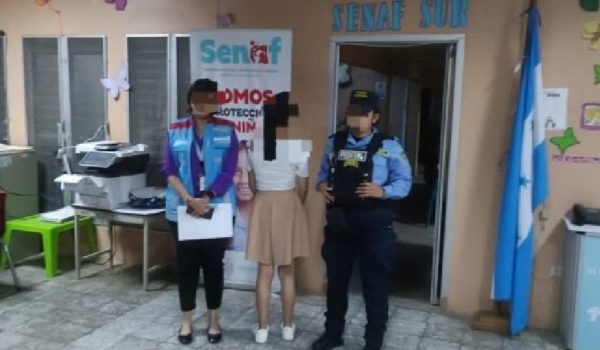 Adolescente nica es rescatada en Honduras cuando intentaba llegar a Guatemala para ver al sujeto que conoció en redes sociales