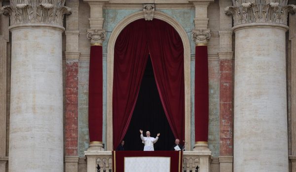 El mundo asiste al inicio de la era de León XIV
