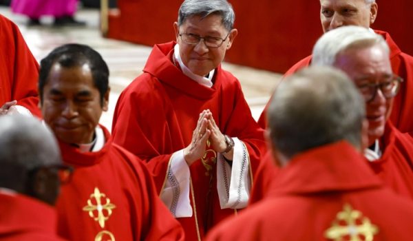 Obispos de Filipinas defienden al ‘papable’ Tagle tras acusaciones de organización de EE.UU.