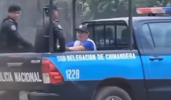 A juicio un coach chinandegano por golpear en la nariz a árbitro que le exigió ponerse gorra del uniforme