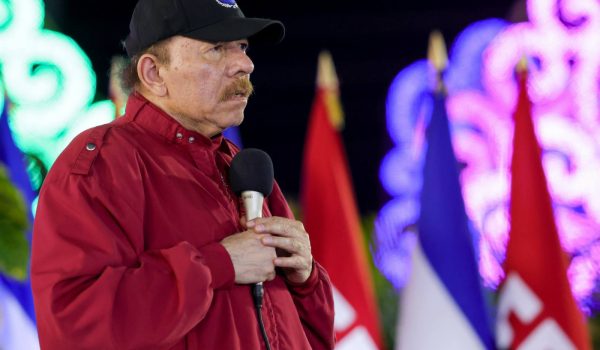 Ortega acusa a Trump de cometer «crímenes de lesa humanidad» con migrantes pero calla sobre su participación en la crisis migratoria de EE.UU.