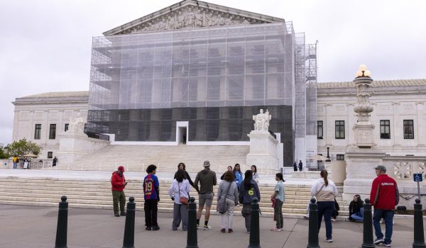 Grupos acusan al Supremo de permitir la «mayor deslegalización» de migrantes en EE.UU.