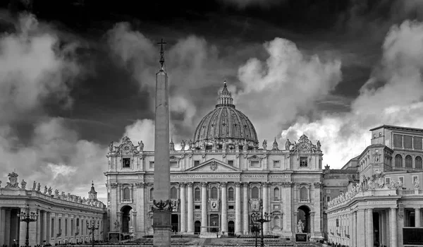 Orgías, fiestas e incesto en el Vaticano: el escandaloso pontificado de Juan XII