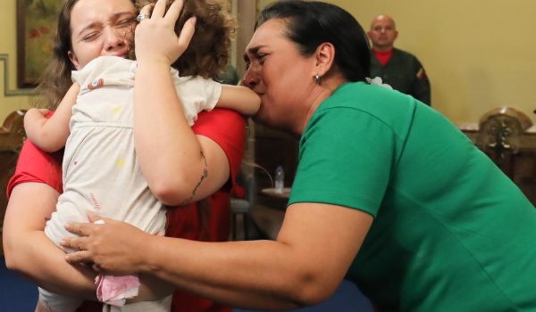 Maduro agradece a Trump por el regreso a Venezuela de niña separada de su madre en EE.UU.