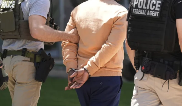 Detenciones de ICE en EE. UU. pueden constituir desapariciones forzadas, advierte experta