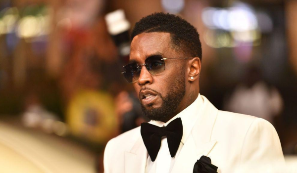 Exnovia de Diddy testifica que él le dio unos 150.000 dólares en un «contrato de amor»