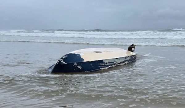 EE.UU. suspende la búsqueda de siete inmigrantes tras naufragio en el mar de California