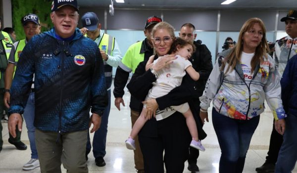 El chavismo marchará en Caracas para celebrar el «rescate» de la niña que estaba en EE.UU.