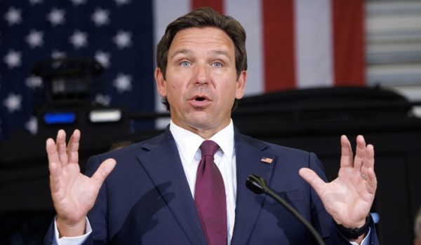 Florida busca que militares deporten migrantes y que policías de carreteras hagan redadas
