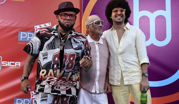 Rauw Alejandro y Myke Towers triunfan en los Premios Tu Música Urbano con 3 galardones