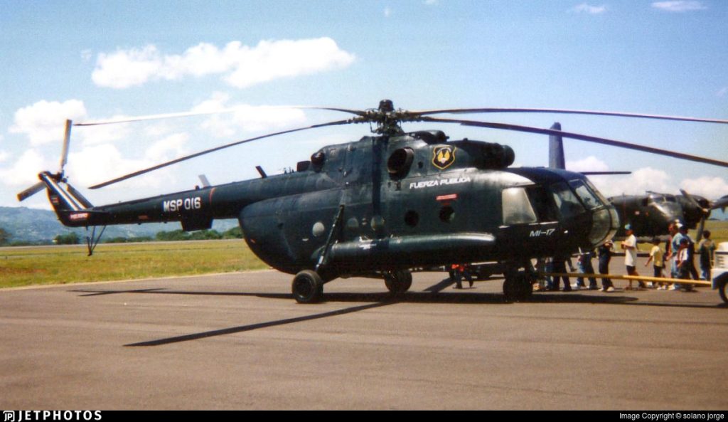 Helicoptero ruso donado por Nicaragua a Costa Rica en 1991. Operó hasta 2001 en el país vecino. LA PRENSA/ARCHIVO