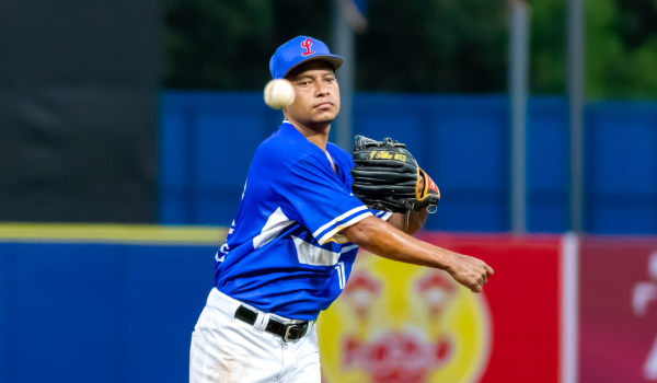 Junior Téllez revela sus planes luego de alcanzar la marca de más triunfos en el beisbol nacional