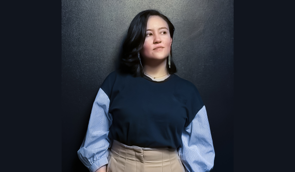 Lea Bolt: “La poesía es mi manera de aportar a la memoria histórica”