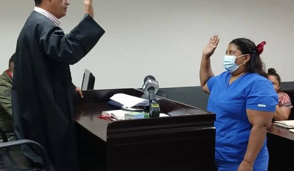 Mujer es condenada a 25 años por el parricidio de su pareja en Managua