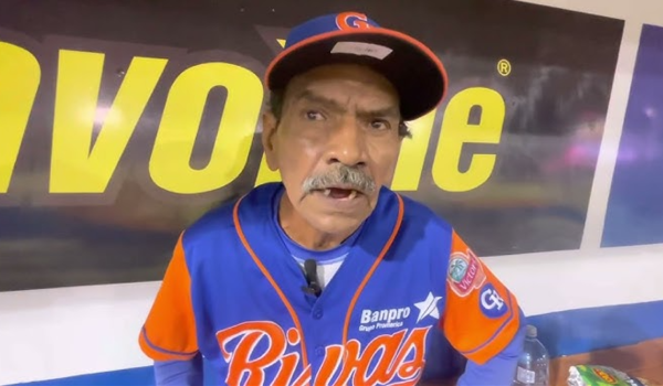 Legendaria figura del beisbol nacional sufre infarto y está en cuidados intensivos