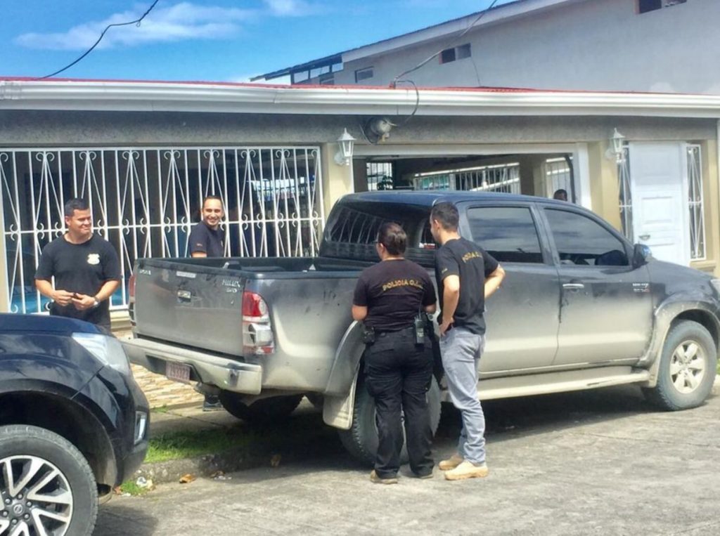 Uos tres meses le llevó a los detectvies del OIJ  esclarcewr el crimen del peruano Wálter-- LA PRENSA/ La Nación.  