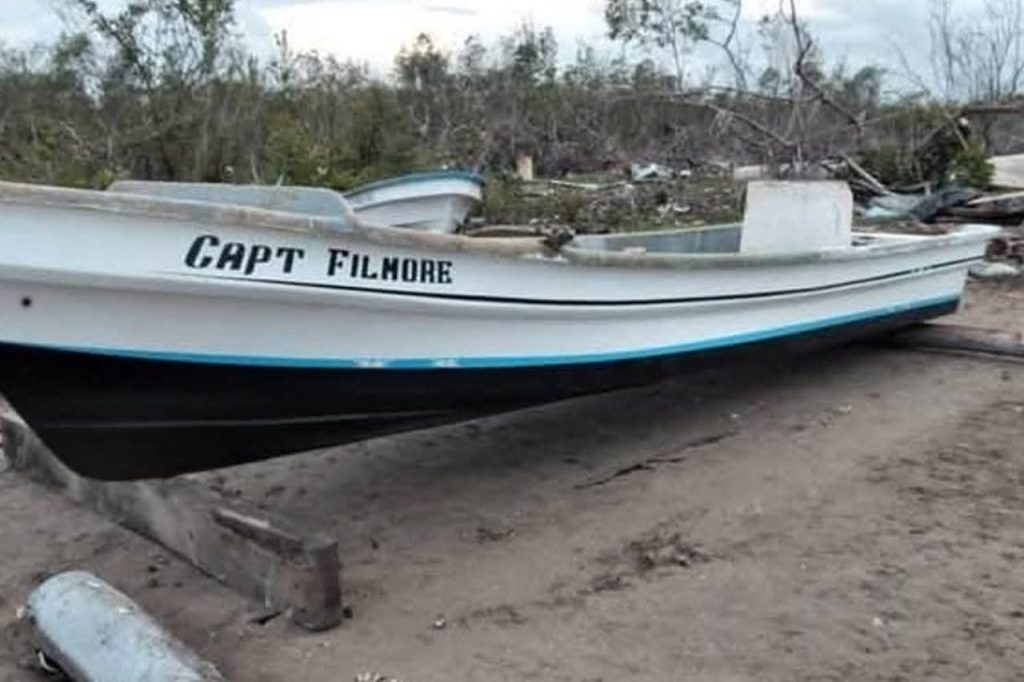 Estas es la embarcación"Capt. Filmore",que estuvo a la deriva dos días con sus tres ocupantes enLA PRENSA/info Carieb News.