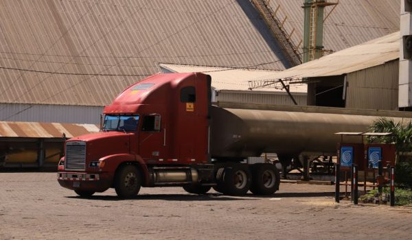 Reducción de velocidad en carreteras nicas provoca pérdidas al comercio regional que trasladarán a los consumidores