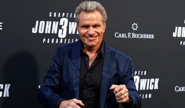 Expulsan a Martin Kove de convención por presunto mordisco a su compañera de ‘Cobra Kai’