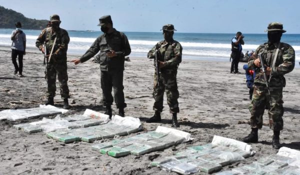 Caballos, contenedores y costas: los casos más extraños de incautación de drogas en Nicaragua desde 2018