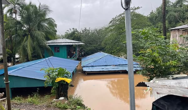 Comunidades del Caribe Sur inundadas tras la crecida del río Escondido 