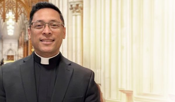 Pedro Bismarck Chau, el obispo en EE. UU. que extraña la fritanga nicaragüense