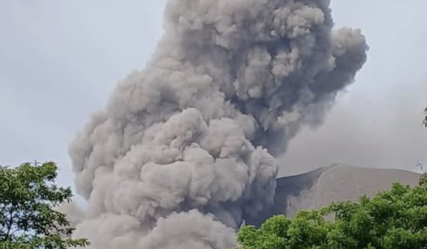Volcán Telica registra explosión con una columna de gases de 150 metros