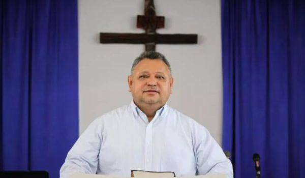 ICE detiene a un pastor hondureño que tenía más de 20 años en EE.UU. con la visa vencida