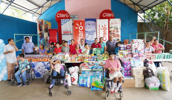 Claro Nicaragua apoya al Hogar Pajarito Azul