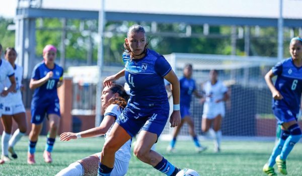 La nica que sueña con llegar a jugar futbol profesional en Estados Unidos  