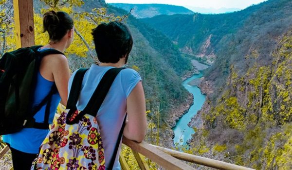 Cae el gasto del turista que visita el país, mientras nicas están gastando más en el exterior