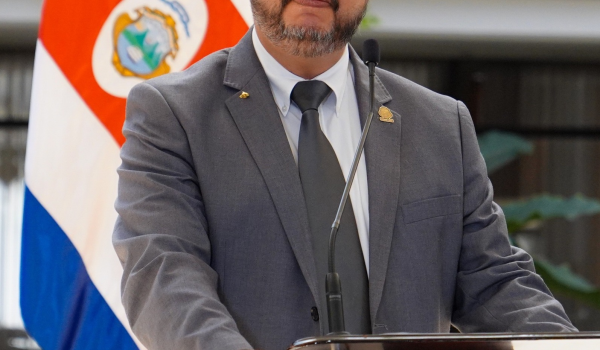 Ministro de Seguridad de Costa Rica pide a exiliados que denuncien ante Acnur temores a atentandos