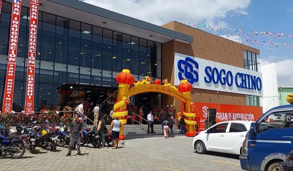 Chinos entran al negocio de supermercados amparados en TLC que deja indefensos a comerciantes nicas