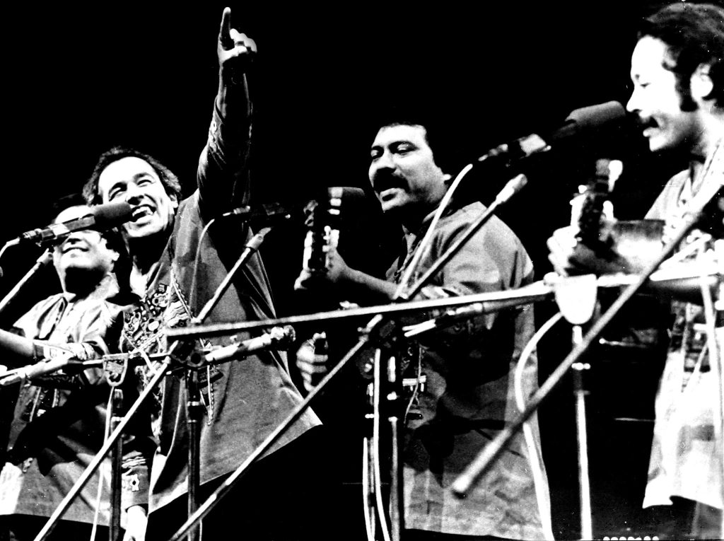 Carlos Mejia Godoy, cantante de Nicaragua.
