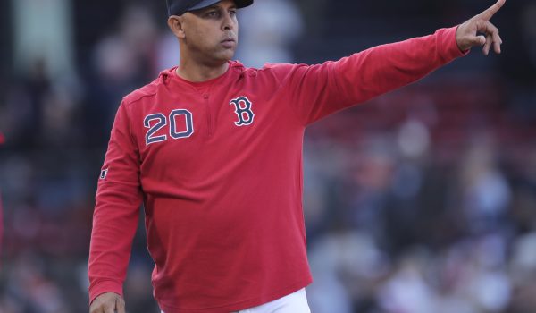 Alex Cora finalmente fue despedido por los Medias Rojas. / AFP