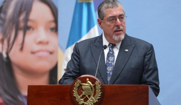 Arévalo no cederá a las presiones de pandilleros presos en Guatemala pese a nuevos motines