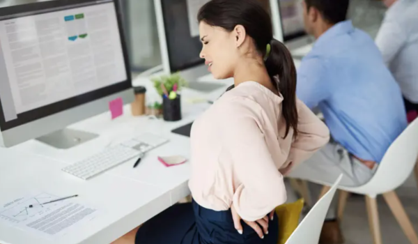 La postura se basa en el movimiento regular, el ejercicio y una mentalidad positiva. GETTY IMAGES