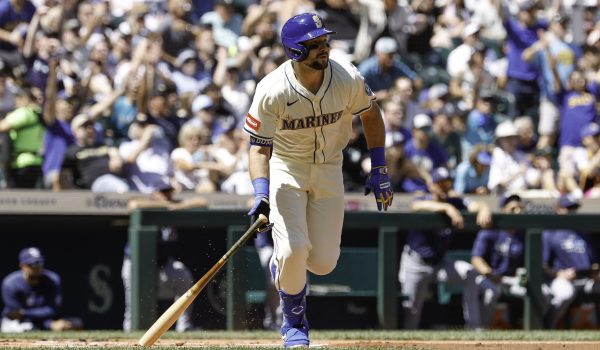 Cal Raleigh ya va por 45 jonrones y amenaza récord histórico de Salvador Pérez
