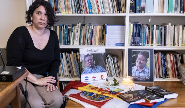 Claudia Vargas, la mujer que eligió quedarse de pie