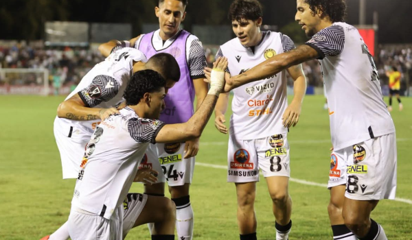 Histórico triunfo del Diriangén sobre el bicampeón de Costa Rica en la Concacaf