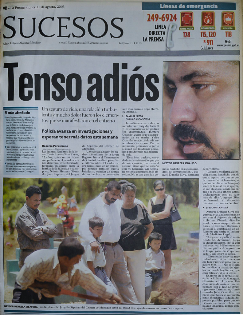 En las imágenes se aprecia un primer plano de Néstor Herrera llorando y otra durante el entierro de su esposa. 
