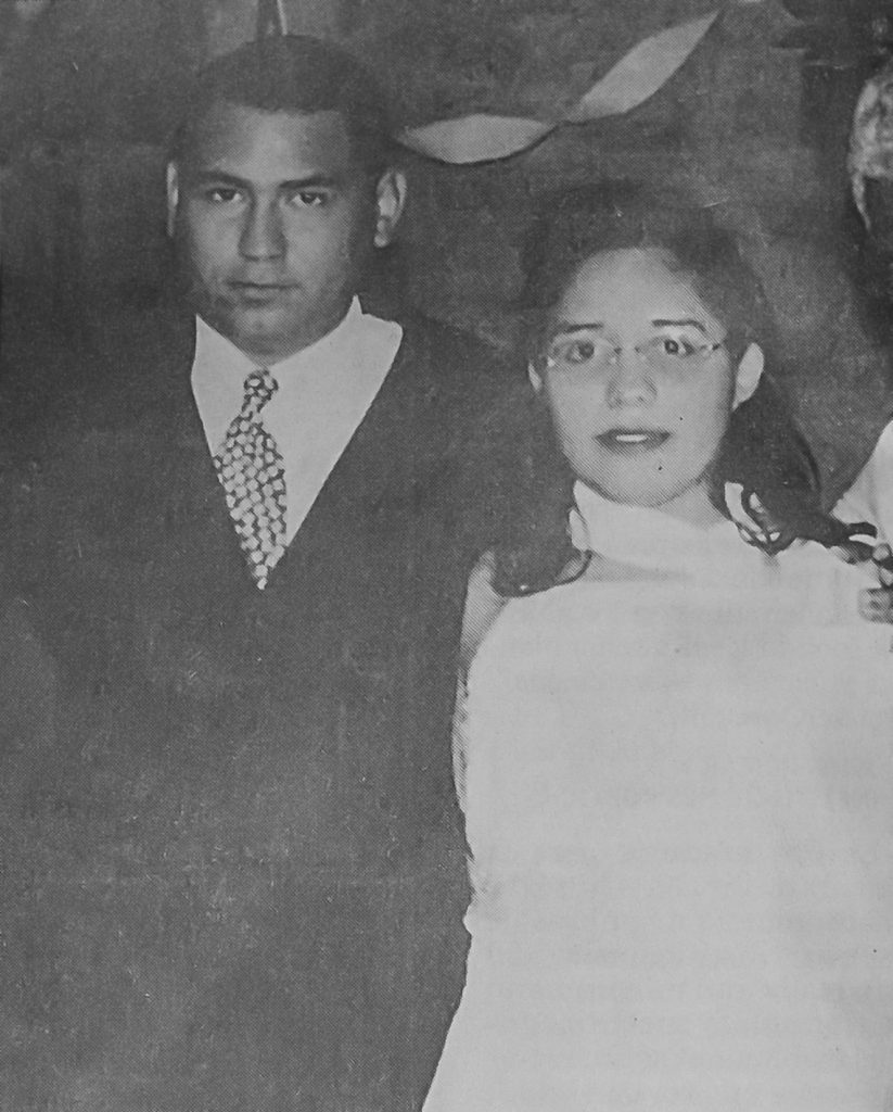 Juez Néstor Herrera Obando y su esposa