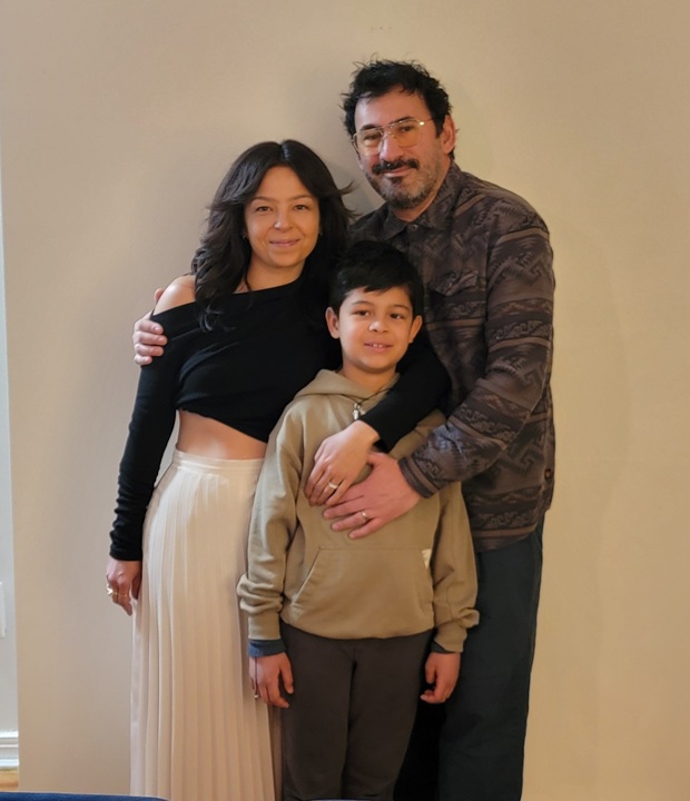 Con su esposa Nicola y su hijo Luca de las Mercedes. LA PRENSA/ CORTESÍA