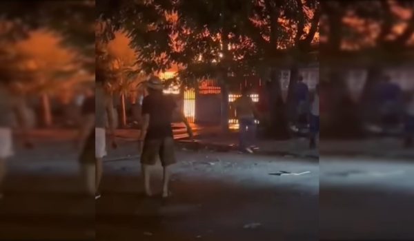 Incendio arrasa con una vivienda en el barrio Riguero