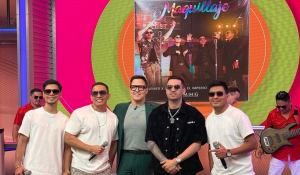 El cantante cubano Lenier Mesa y Costa Azul presentando nuevo tema musical "Maquillaje" en el programa Despierta América. Foto: Costa Azul/Facebook
