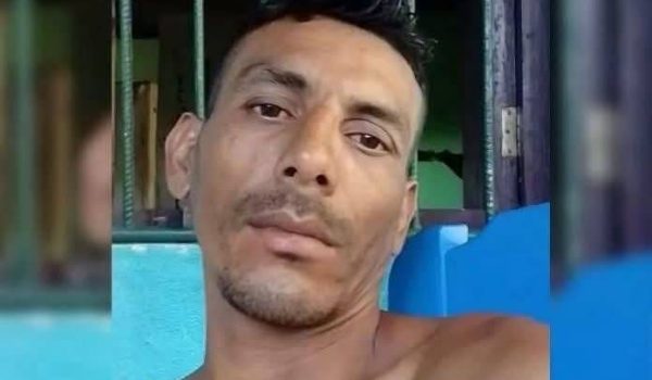 Sujeto se entrega a la Policía tras matar al primo de su pareja y amputarle una mano a ella